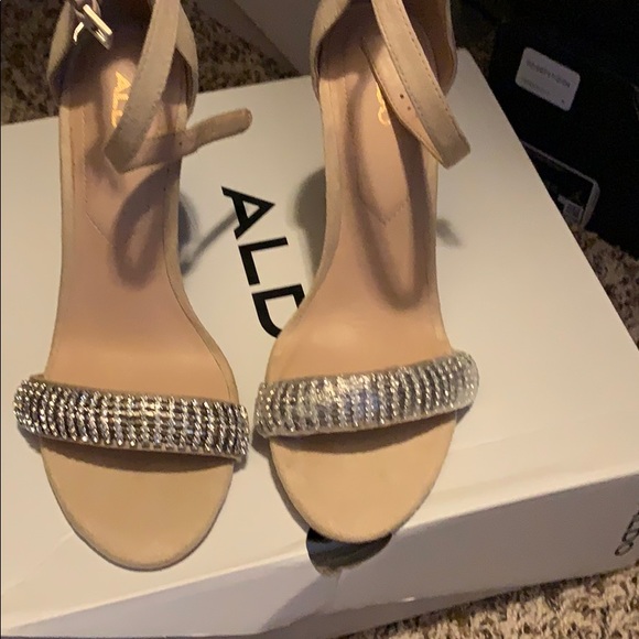 Heels - Picture 3 of 7